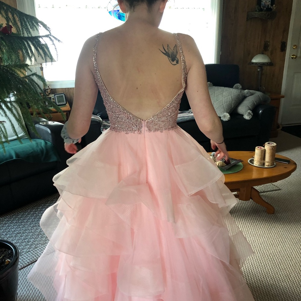 Ellie Wilde prom dress worn twice in very good condition - Picture 2 of 2